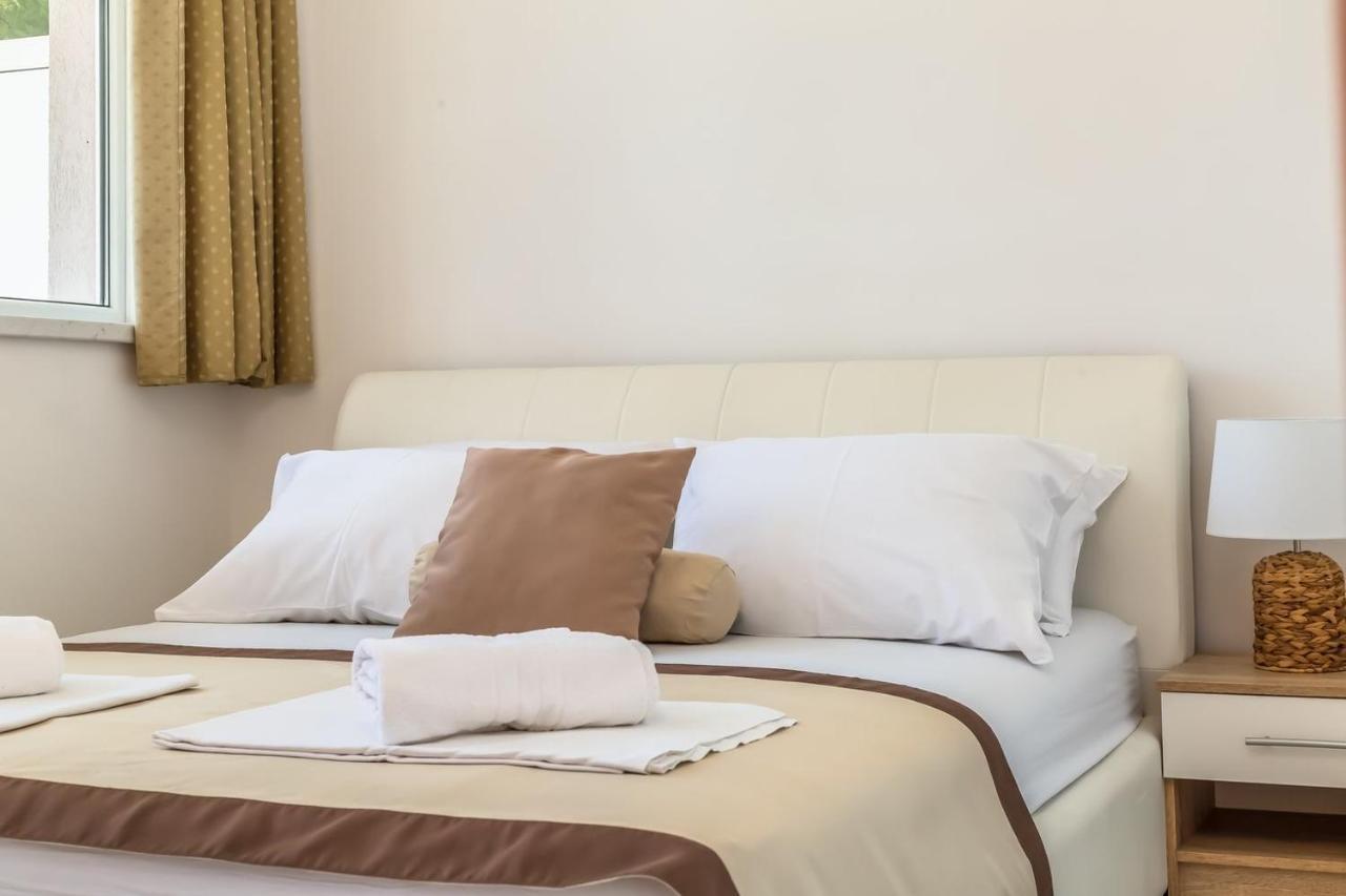 Motel Ljetni Raj 바스카보다 외부 사진
