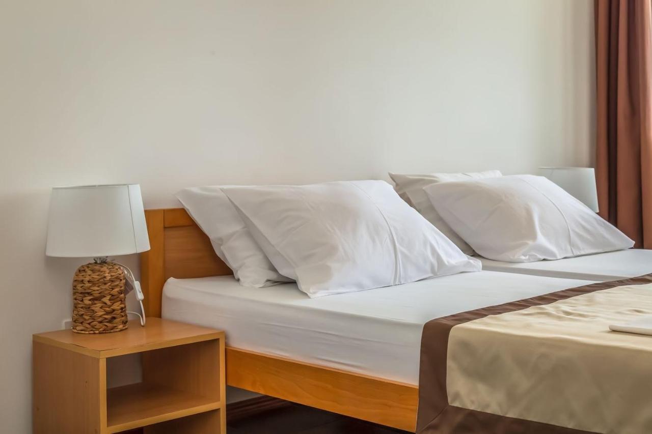 Motel Ljetni Raj 바스카보다 외부 사진